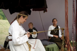 „Mėnuo Juodaragis“.